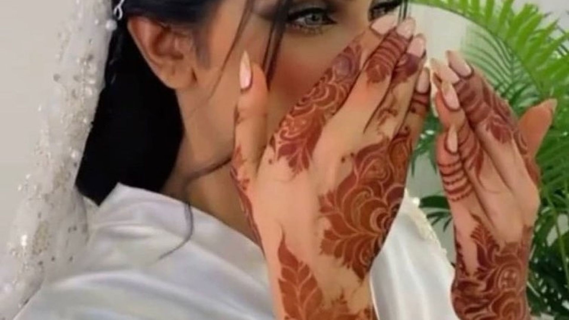 Elissa Izran Betemoon Top Romantic Music HD